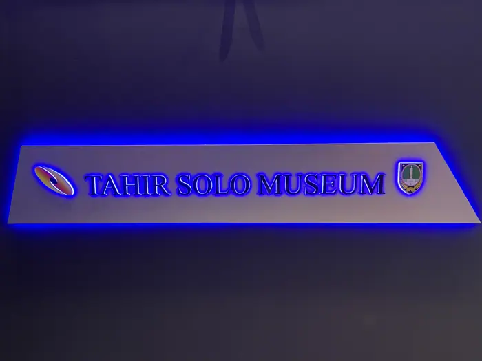 Signage Tahir Solo Museum
